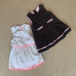 Set of 2 baby dresses. Size 6 months / 12 months